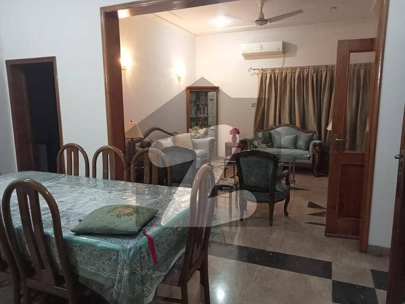 1 Kanal Fully Furnished Lower Portion Upper Lock For Rent Phase 3 W Block