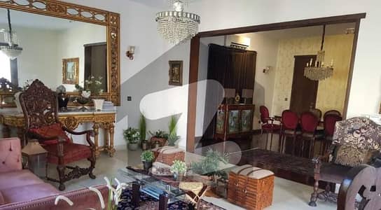 ڈی ایچ اے ڈیفینس کراچی میں 5 کمروں کا 1 کنال مکان 15.5 کروڑ میں برائے فروخت۔