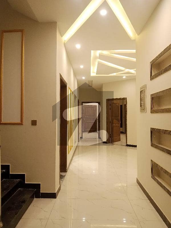 ایم پی سی ایچ ایس ۔ ملٹی گارڈنز بی ۔ 17,اسلام آباد میں 6 کمروں کا 10 مرلہ مکان 4.5 کروڑ میں برائے فروخت۔