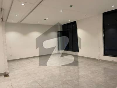 Broadway Commercial Floor Available For Rent 5.5 Marla Commercial Floor