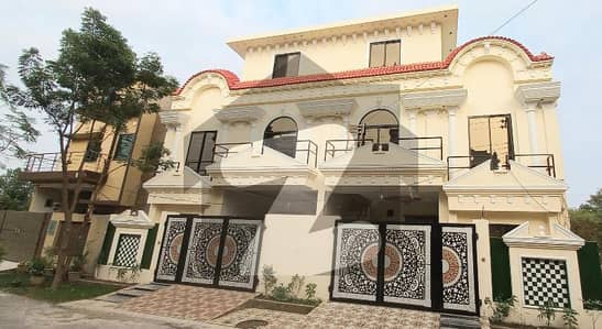 الحفیظ گارڈن - فیز 2 الحفیظ گارڈن,جی ٹی روڈ,لاہور میں 4 کمروں کا 5 مرلہ مکان 1.7 کروڑ میں برائے فروخت۔