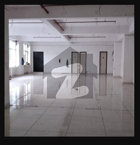 1 kanal hall for rent for it office and softwear house and other setup