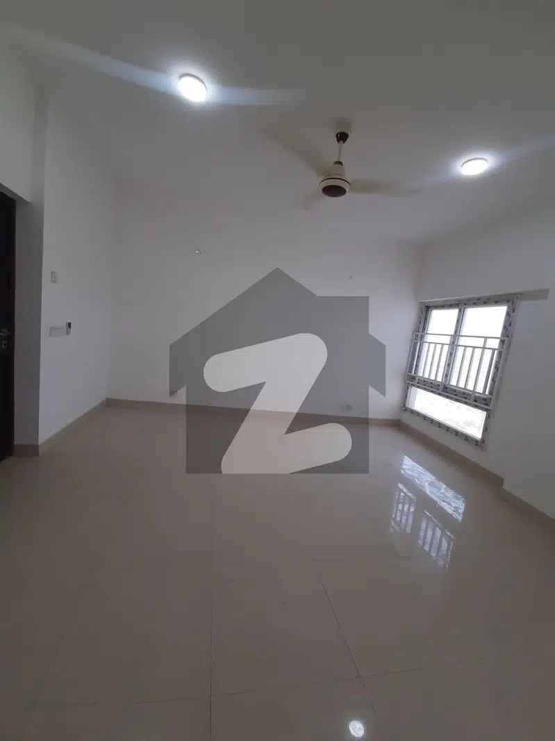 3 Bed Apartment Available For Rent In Com 3