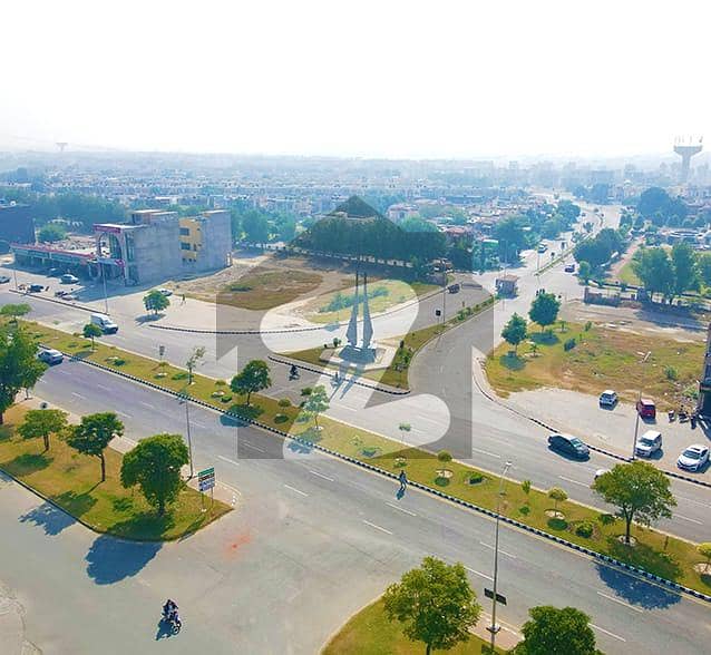 10 Marla Commercial Plot For Sale in B Block Khayaban -e- Amin Lahore