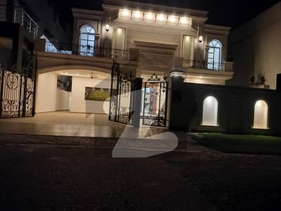 Modern 1 Kanal House For Sale In Royal Orchard