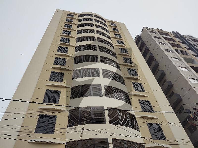 کنگز ہائی رائز آپارٹمنٹس گلستانِِ جوہر ۔ بلاک 2,گلستانِ جوہر,کراچی میں 4 کمروں کا 9 مرلہ فلیٹ 2.45 کروڑ میں برائے فروخت۔