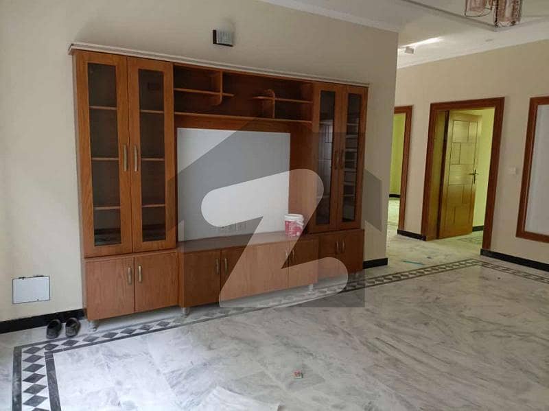 12 Marla Brand New Unfurnished Upper Portion For Rent In Media Town