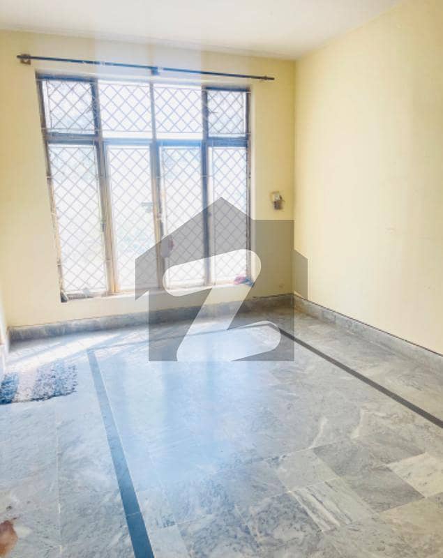 سوان گارڈن ۔ بلاک اے سوان گارڈن,اسلام آباد میں 3 کمروں کا 11 مرلہ زیریں پورشن 40.0 ہزار میں کرایہ پر دستیاب ہے۔