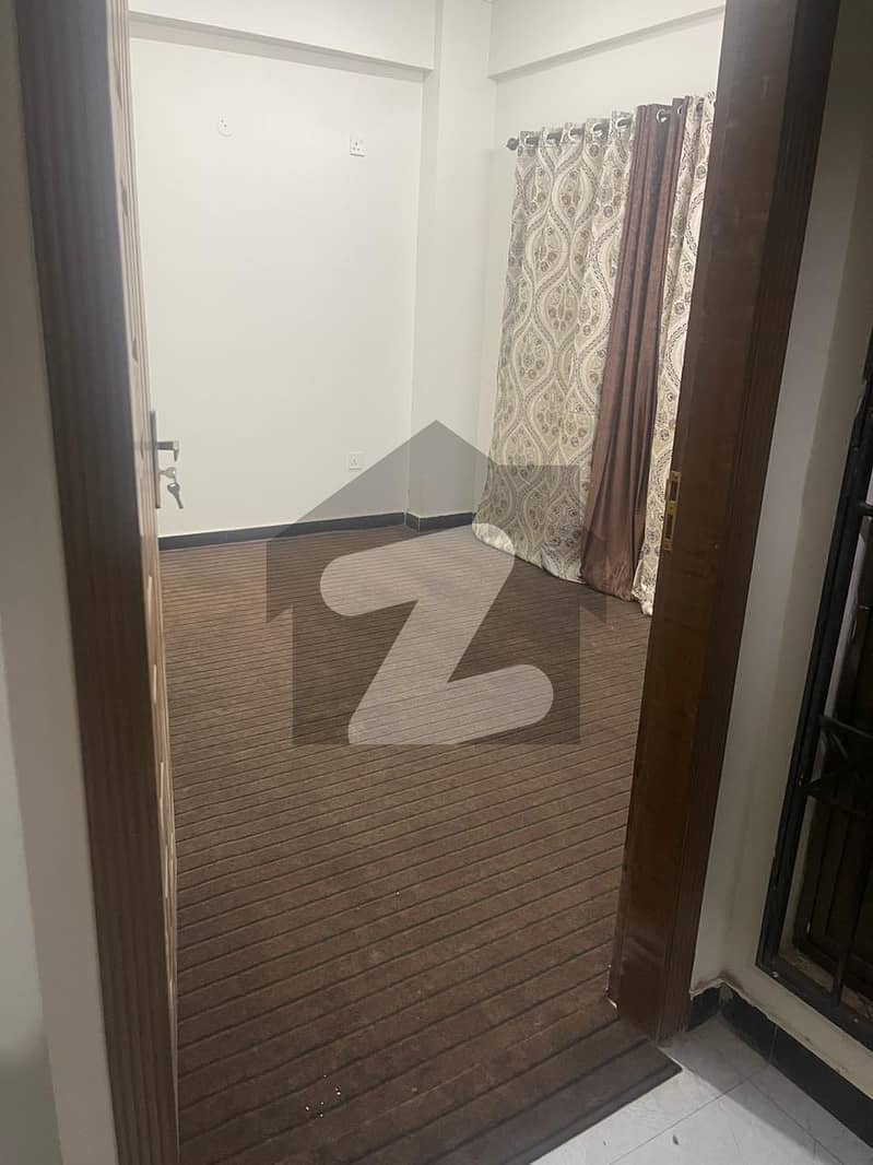 ایچ ۔ 13 اسلام آباد میں 1 کمرے کا 2 مرلہ کمرہ 20.0 ہزار میں کرایہ پر دستیاب ہے۔