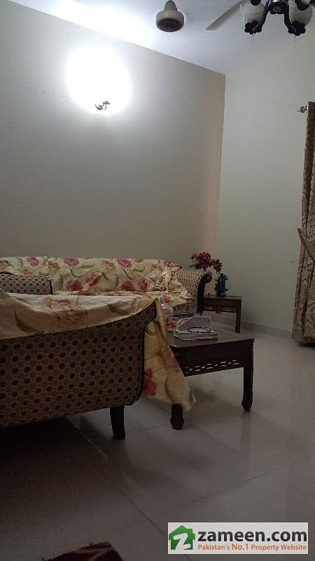 گلستانِِ جوہر ۔ بلاک 15 گلستانِ جوہر کراچی میں 6 کمروں کا 10 مرلہ مکان 3.5 کروڑ میں برائے فروخت۔