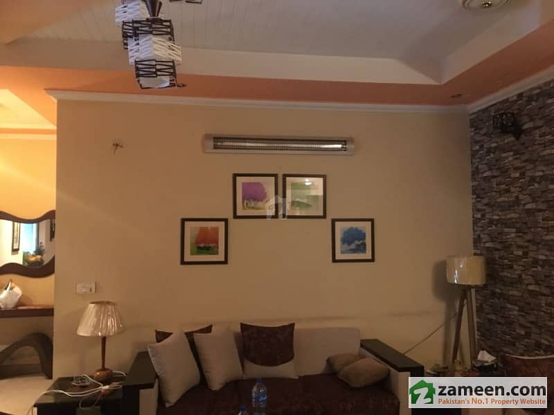ویلینشیاء ۔ بلاک ایف1 ویلینشیاء ہاؤسنگ سوسائٹی لاہور میں 4 کمروں کا 10 مرلہ مکان 1.65 کروڑ میں برائے فروخت۔