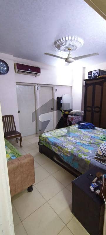 Good 1350 Square Feet Flat For Sale In North Nazimabad - Block H