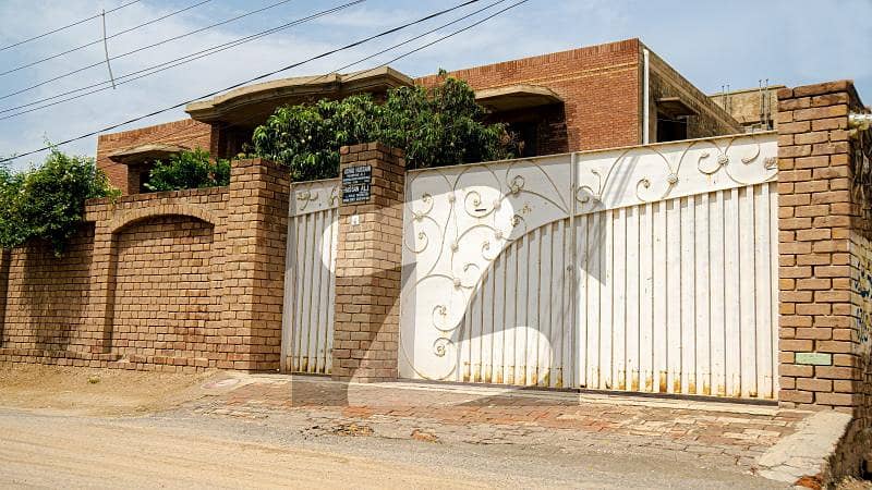 Perfect 40 Marla House In Multan Public School Road For sale
