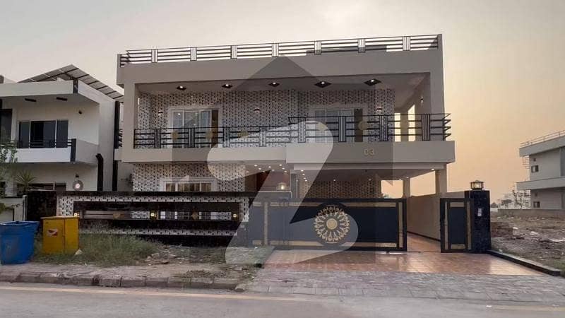 1 KANAL BRAND NEW HOUSE IN SECTOR C