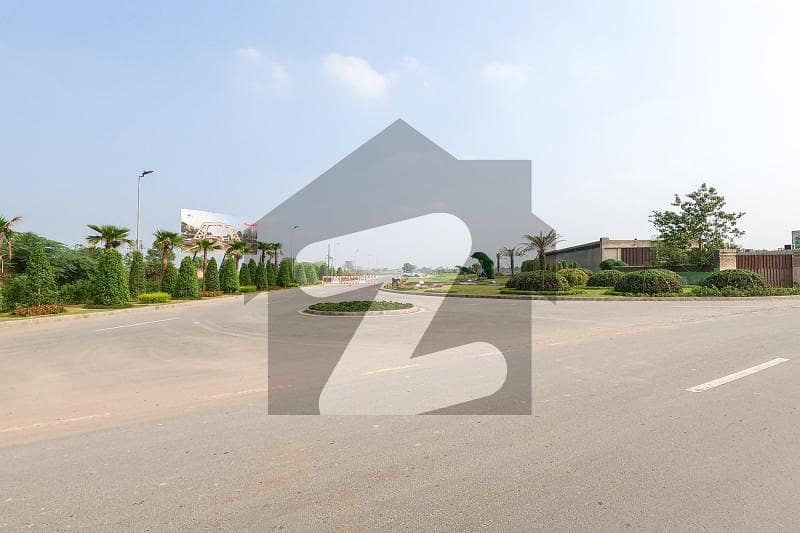 2.66 Marla Commercial Available in Lahore Smart City