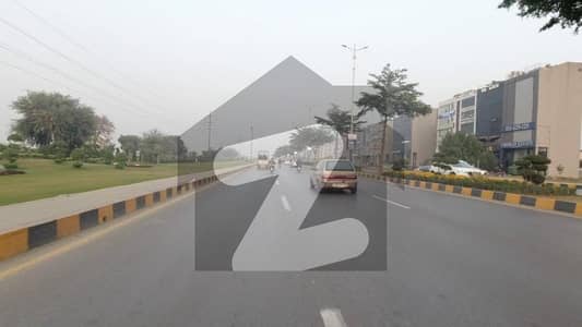 ڈی ایچ اے فیز 6 ڈیفنس (ڈی ایچ اے),لاہور میں 1 کنال رہائشی پلاٹ 3.35 کروڑ میں برائے فروخت۔