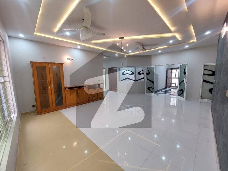 1 Kanal House For Grabs In NFC 1 1 Kanal House For Grabs In NFC 1