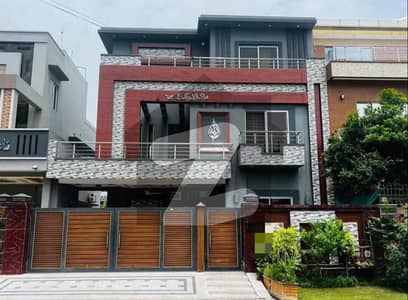 10 Marla Slighty Used House For Sale In Central Park Housing Society Lahore