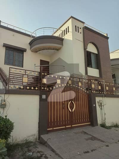صائمہ عریبین ولاز گداپ ٹاؤن,کراچی میں 6 کمروں کا 10 مرلہ مکان 85.0 ہزار میں کرایہ پر دستیاب ہے۔ صائمہ عریبین ولاز گداپ ٹاؤن,کراچی میں 6 کمروں کا 10 مرلہ مکان 85.0 ہزار میں کرایہ پر دستیاب ہے۔