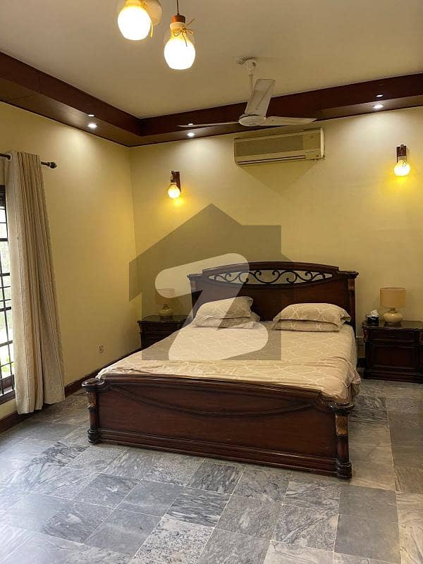 ڈی ایچ اے فیز 4 ڈی ایچ اے ڈیفینس,کراچی میں 4 کمروں کا 12 مرلہ مکان 2.25 لاکھ میں کرایہ پر دستیاب ہے۔