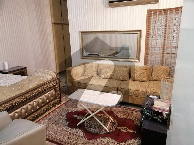 Furnish Flat For Rent Iqbal Town Rakshanda Heights Allama Iqbal Town, Lahore ID47904040