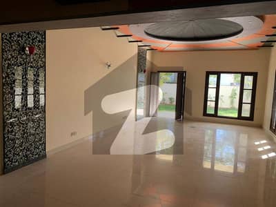 ڈی ایچ اے فیز 7 ڈی ایچ اے ڈیفینس,کراچی میں 9 کمروں کا 2 کنال مکان 20.0 کروڑ میں برائے فروخت۔
