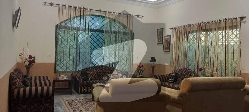 1 Kanal House For Sale In Bani Gala Islamabad Prime Location.