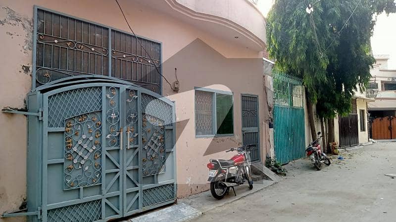 گلشن علی کالونی کینٹ,لاہور میں 2 کمروں کا 5 مرلہ مکان 1.3 کروڑ میں برائے فروخت۔