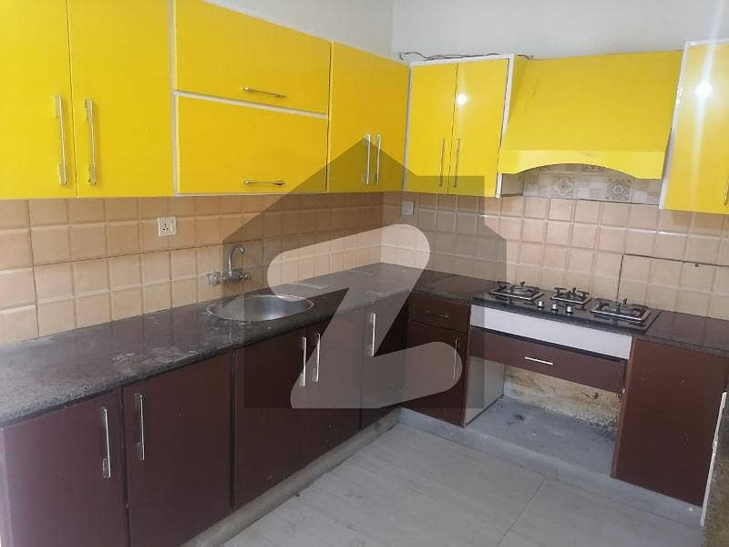 F10 500SQY UPPER PORTION 3BEDS SEPARATE GATE SERVANT QUARTER F10 500SQY UPPER PORTION 3BEDS SEPARATE GATE SERVANT QUARTER