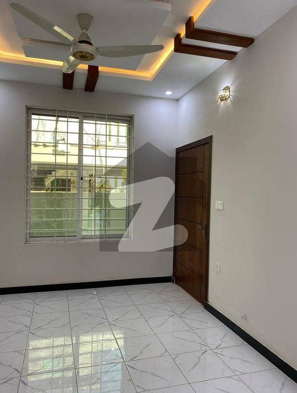 5 marla brand new full house for rent in Pakistan town