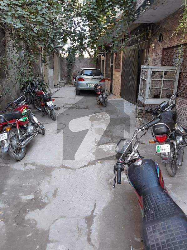 لال پل مغلپورہ,لاہور میں 2 کمروں کا 3 مرلہ مکان 70.0 لاکھ میں برائے فروخت۔