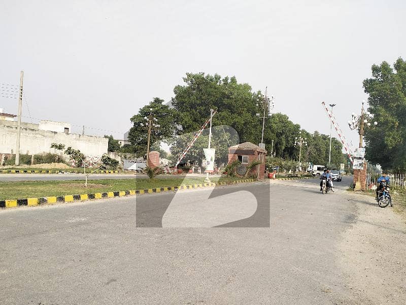 آئی ای پی انجینئرز ٹاؤن لاہور میں 2 کنال رہائشی پلاٹ 3.0 کروڑ میں برائے فروخت۔