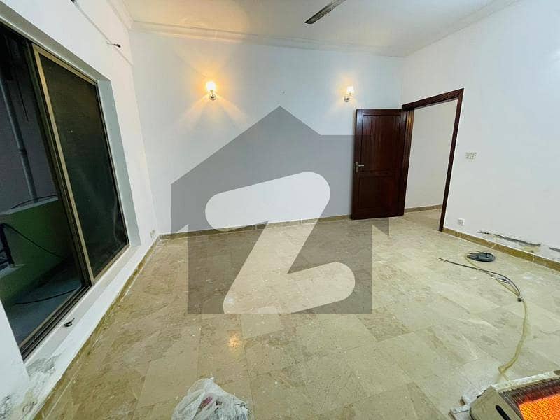 F-11 Markaz 1 Bedroom 1 Bath Tv Lounge Kitchen Car Parking Apartment Available For Sale In Islamabad