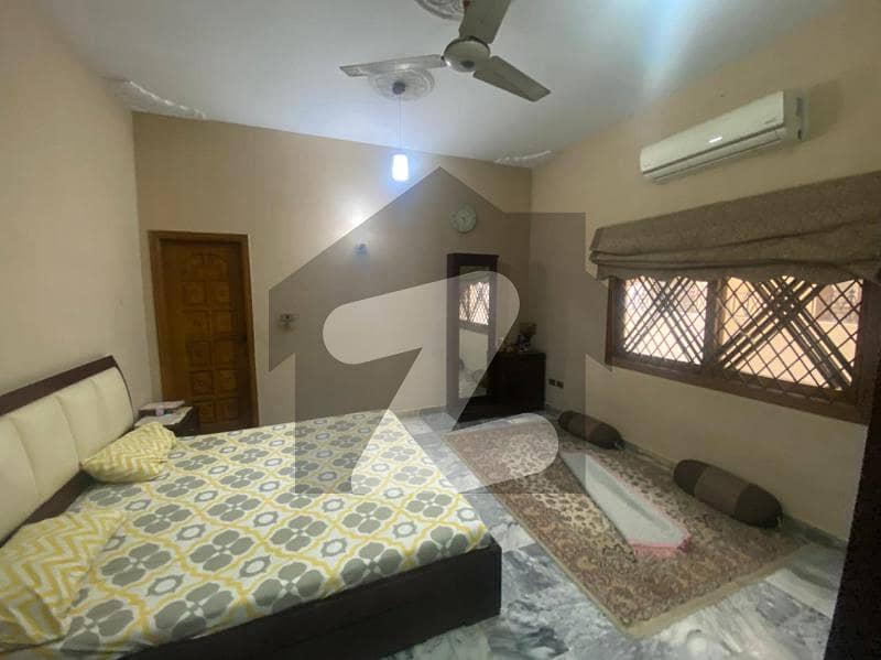 ڈی ایچ اے فیز 5 ڈی ایچ اے ڈیفینس,کراچی میں 6 کمروں کا 1 کنال مکان 7.25 کروڑ میں برائے فروخت۔