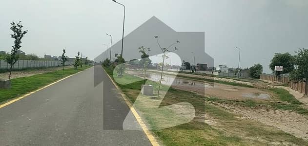 10 Marla Plot For Sale in Diamond Block Park View City Lahore