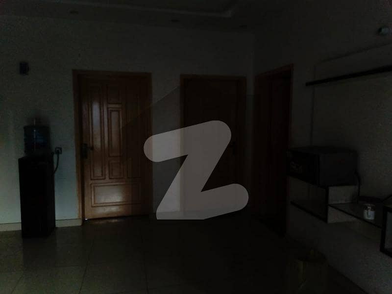 پبلک ہیلتھ سوسائٹی لاہور میں 7 کمروں کا 1 کنال مکان 2.0 لاکھ میں کرایہ پر دستیاب ہے۔