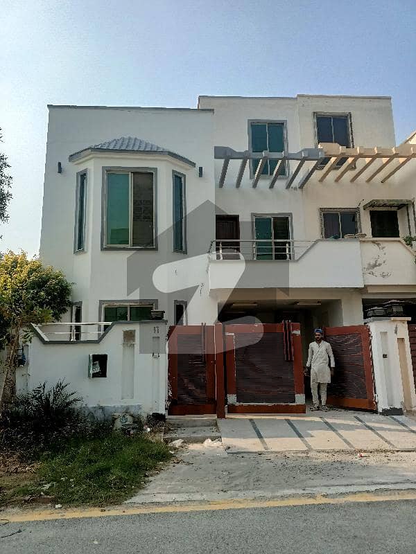 5 Marla Double Stoery House Available For Rent 5 Marla Double Stoery House Available For Rent