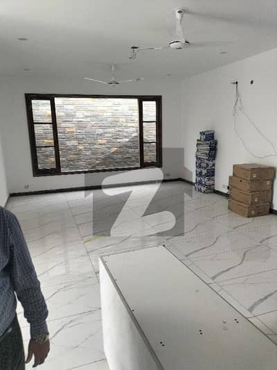 ڈی ایچ اے فیز 8 ڈی ایچ اے ڈیفینس,کراچی میں 3 کمروں کا 1 کنال بالائی پورشن 2.25 لاکھ میں کرایہ پر دستیاب ہے۔ ڈی ایچ اے فیز 8 ڈی ایچ اے ڈیفینس,کراچی میں 3 کمروں کا 1 کنال بالائی پورشن 2.25 لاکھ میں کرایہ پر دستیاب ہے۔
