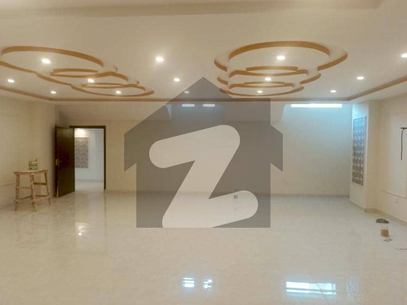 5 MARLA BRAND NEW HALL FOR SALE IN SECTOR E BAHRIA TOWN LAHORE
