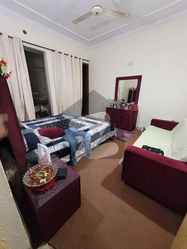 ماڈل ٹاؤن ایکسٹینشن ماڈل ٹاؤن,لاہور میں 5 کمروں کا 10 مرلہ مکان 3.65 کروڑ میں برائے فروخت۔