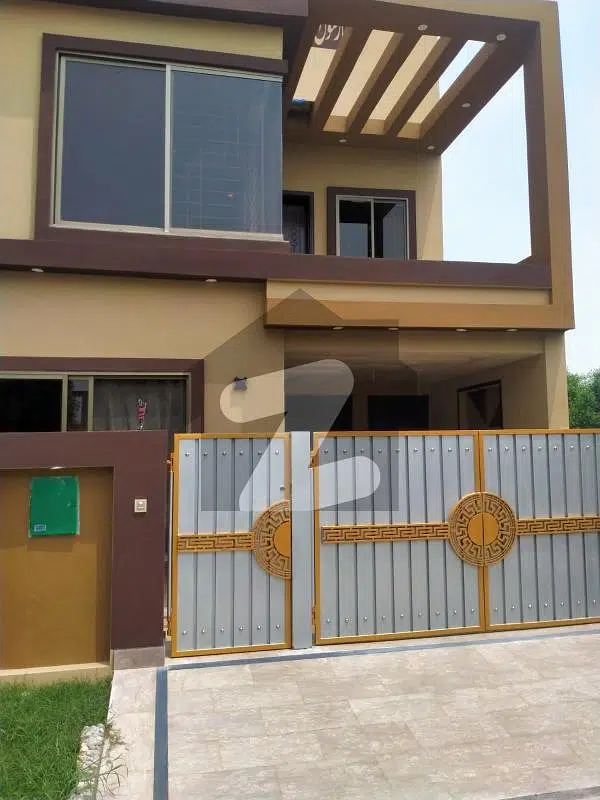 Owner build 5 Marla House for sale in olca block in bahria Orchard lahore at brilliant location