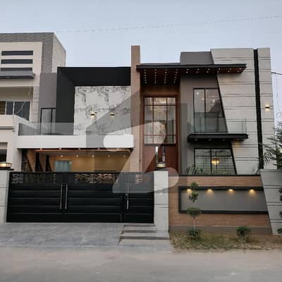 Ideal 10 Marla House Available In Jeewan City Phase 5 Sahiwal