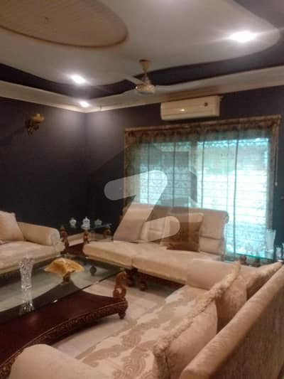 11 Marla Double Story Superb House In Iqbal Town Lahore