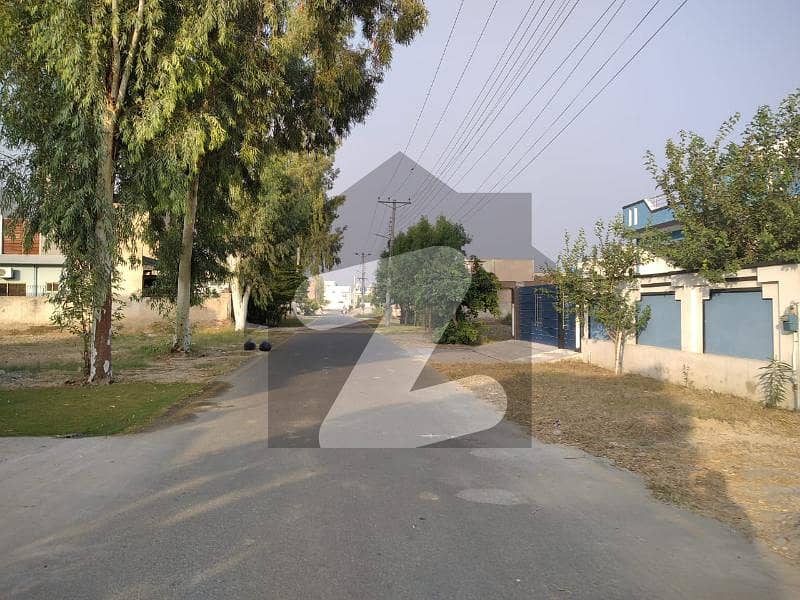 1 Kanal Perfect Location Plot For Sale In G Block Central Park Housing Scheme Lahore