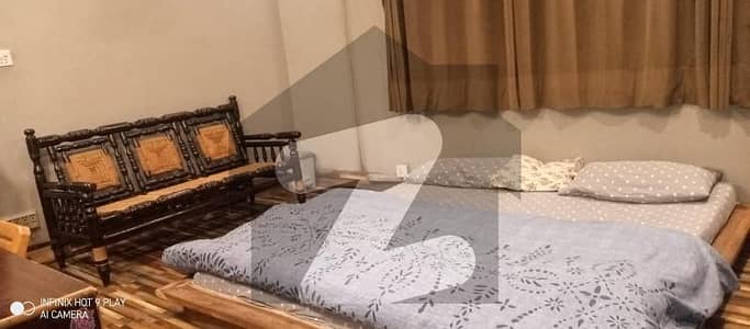 گلبرگ لاہور میں 4 کمروں کا 1 کنال مکان 2.0 لاکھ میں کرایہ پر دستیاب ہے۔