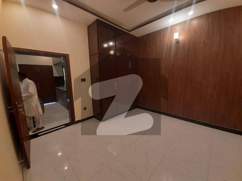 صنوبر سٹی اڈیالہ روڈ,راولپنڈی میں 2 کمروں کا 7 مرلہ مکان 28.5 ہزار میں کرایہ پر دستیاب ہے۔