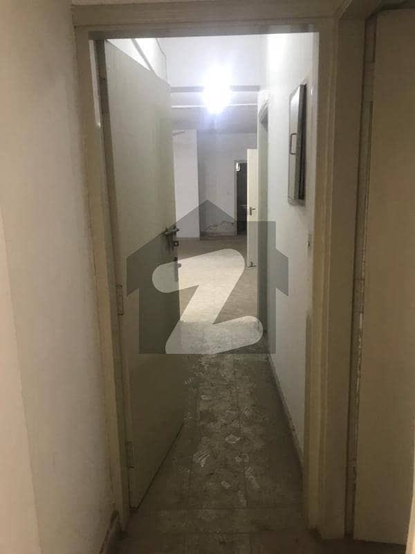 Neat And Clean Condition 3 Beds Flat Available For Sale In Askari - 5 Kalma Chowk