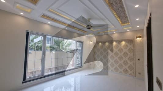 10 Marla Luxurious House For Rent In Gulbahar Block Bahria Town Lahore