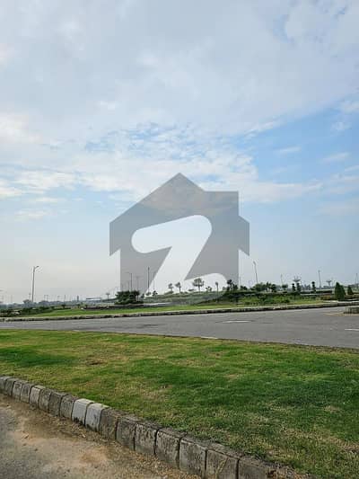 ڈی ایچ اے فیز 7 - بلاک یو فیز 7,ڈیفنس (ڈی ایچ اے),لاہور میں 1 کنال رہائشی پلاٹ 2.6 کروڑ میں برائے فروخت۔ ڈی ایچ اے فیز 7 - بلاک یو فیز 7,ڈیفنس (ڈی ایچ اے),لاہور میں 1 کنال رہائشی پلاٹ 2.6 کروڑ میں برائے فروخت۔