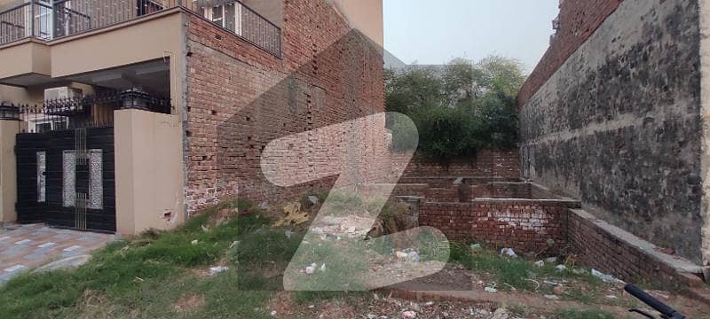 بینکرز ہاؤسنگ سوسائٹی - بلاک سی 1 بینکرز کوآپریٹو ہاؤسنگ سوسائٹی,لاہور میں 5 مرلہ رہائشی پلاٹ 1.05 کروڑ میں برائے فروخت۔